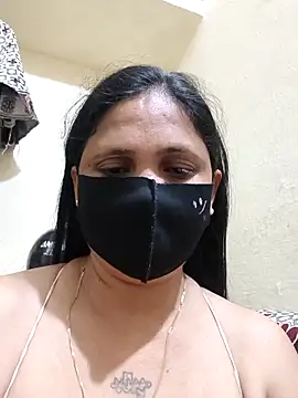 Neha8923 online show from May 19, 2026, 4:57 pm