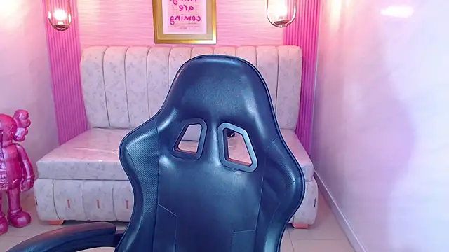 paris sub1  online show from November 12, 2025, 1:11 pm