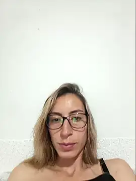 Snapshot of Melinaa-sex chatting on December 28, 2024, 10:34 pm Melinaa-sex online show from December 28, 2024, 10:34 pm