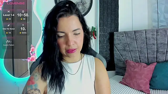 tatiana sc online show from November 30, 2025, 12:31 pm