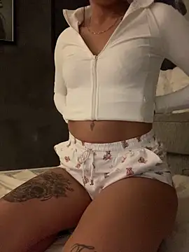 eemsii online show from October 6, 2025, 8:50 pm