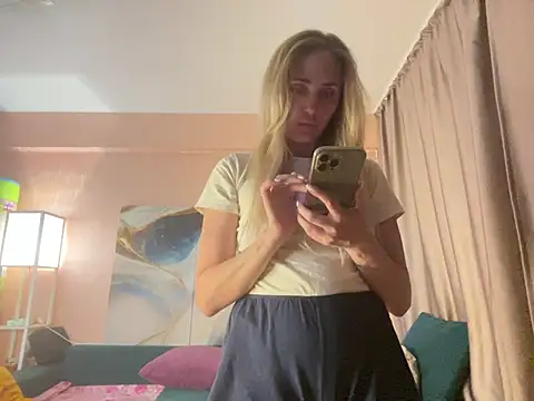 -Cherry-lady- online show from February 10, 2025, 10:09 pm