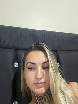 Snapshot of hotskinny1 chatting on March 10, 2025, 4:49 am hotskinny1 online show from March 10, 2025, 4:49 am