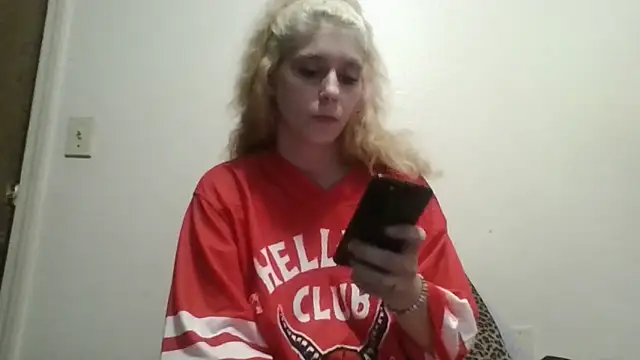 Snapshot of Prettypixie113 chatting on February 26, 2026, 3:05 am Prettypixie113 online show from February 26, 2026, 3:05 am