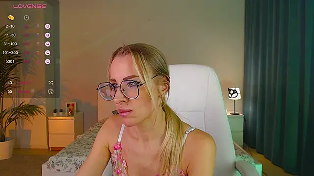 Fay Dunaway online show from February 9, 2025, 12:30 pm