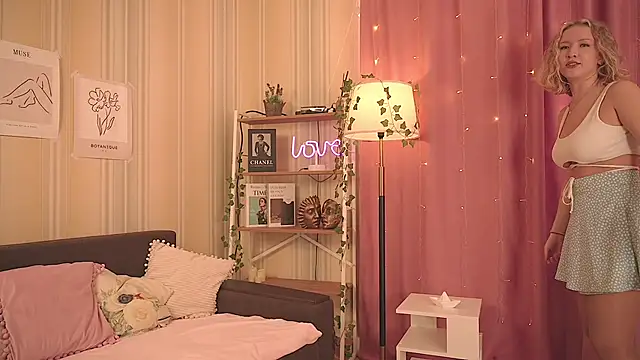 Snapshot of ms_evasweet chatting on June 12, 2026, 10:36 am ms evasweet online show from June 12, 2026, 10:36 am