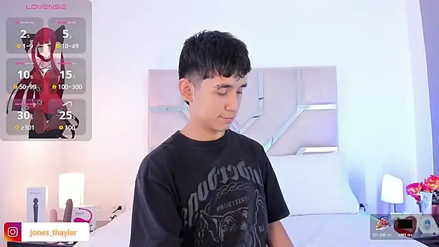 Thayler jones online show from November 28, 2025, 12:08 pm