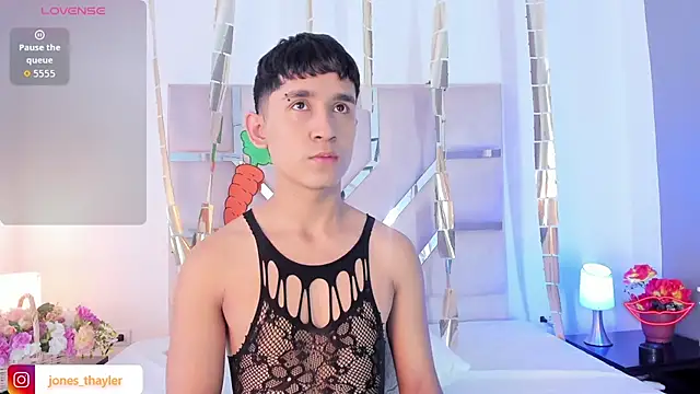 Thayler jones online show from April 3, 2026, 11:08 am