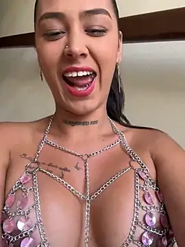 Snapshot of paisitahot1975 chatting on February 19, 2025, 7:05 pm paisitahot1975 online show from February 19, 2025, 7:05 pm