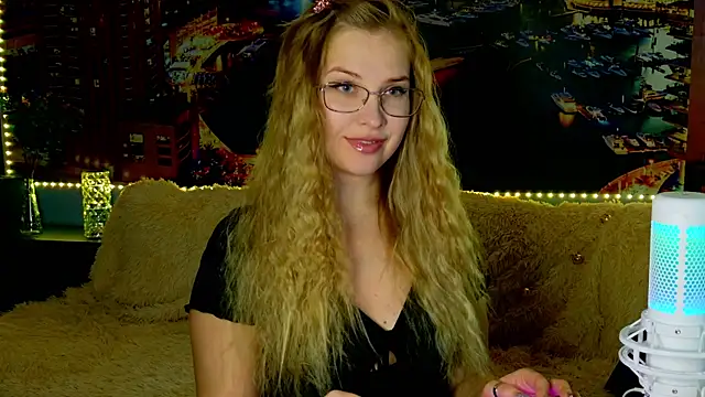 Snapshot of pusyavykusya chatting on December 11, 2024, 12:23 pm pusyavykusya online show from December 11, 2024, 12:23 pm