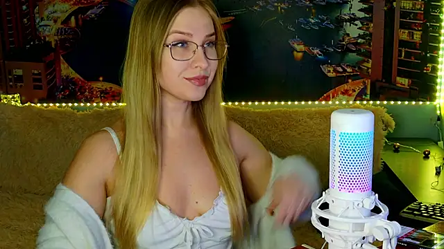 Snapshot of pusyavykusya chatting on December 17, 2024, 10:12 am pusyavykusya online show from December 17, 2024, 10:12 am