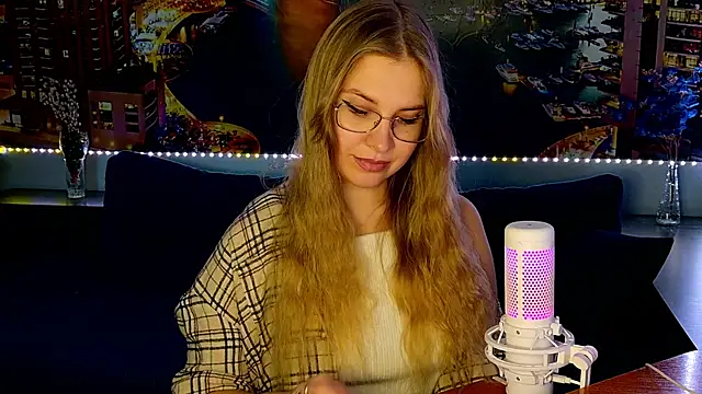 Snapshot of pusyavykusya chatting on January 14, 2025, 11:10 am pusyavykusya online show from January 14, 2025, 11:10 am