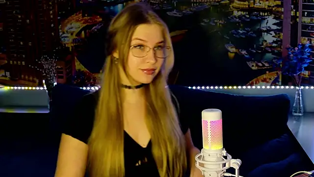 Snapshot of pusyavykusya chatting on January 21, 2025, 10:41 am pusyavykusya online show from January 21, 2025, 10:41 am