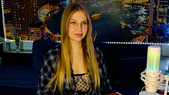 Snapshot of pusyavykusya chatting on February 4, 2025, 11:38 am pusyavykusya online show from February 4, 2025, 11:38 am