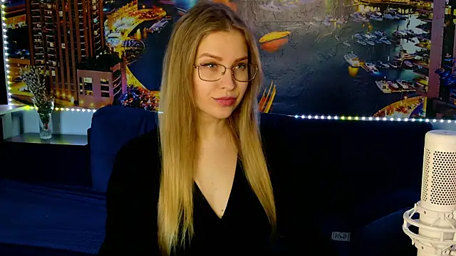 Snapshot of pusyavykusya chatting on February 5, 2025, 10:41 am pusyavykusya online show from February 5, 2025, 10:41 am