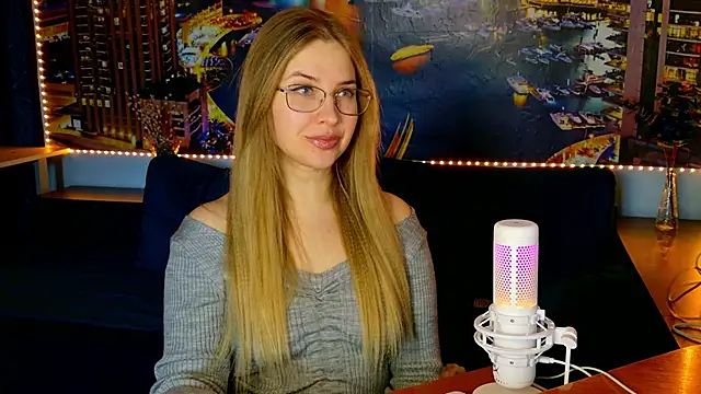 Snapshot of pusyavykusya chatting on February 12, 2025, 11:07 am pusyavykusya online show from February 12, 2025, 11:07 am