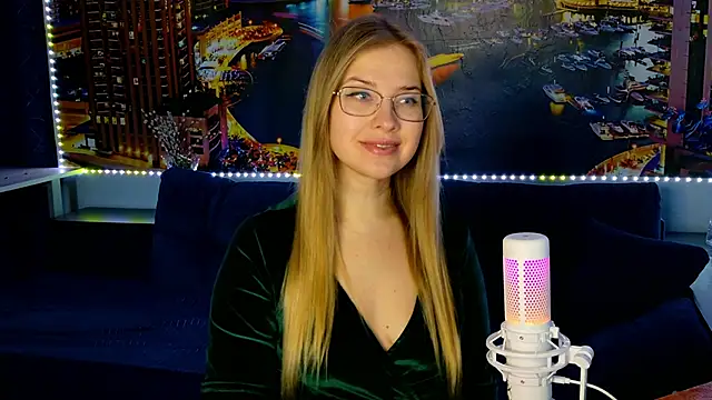 Snapshot of pusyavykusya chatting on February 13, 2025, 12:00 pm pusyavykusya online show from February 13, 2025, 12:00 pm