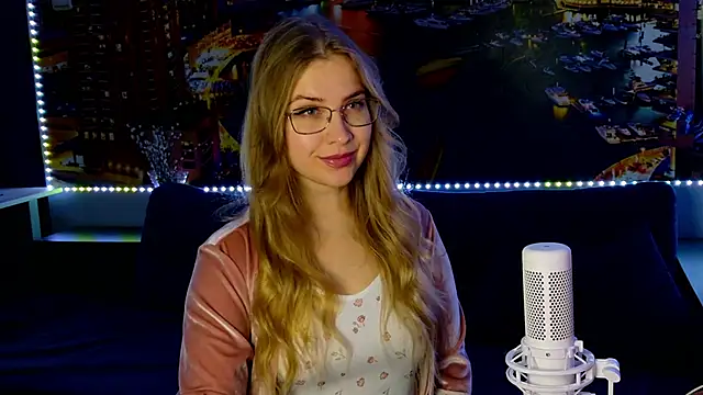 Snapshot of pusyavykusya chatting on February 14, 2025, 8:26 pm pusyavykusya online show from February 14, 2025, 8:26 pm