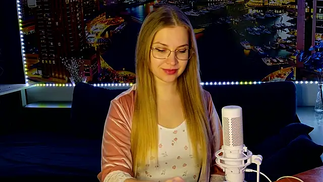 Snapshot of pusyavykusya chatting on February 19, 2025, 7:48 pm pusyavykusya online show from February 19, 2025, 7:48 pm