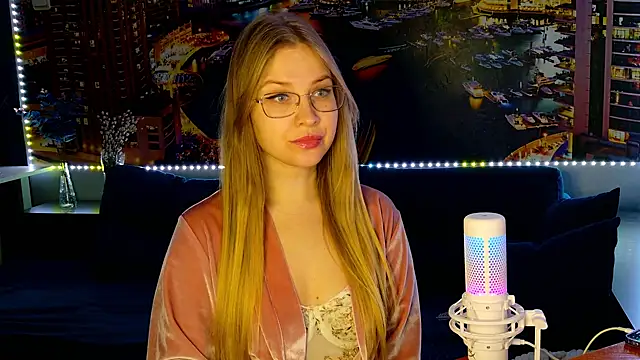 Snapshot of pusyavykusya chatting on March 11, 2025, 7:25 pm pusyavykusya online show from March 11, 2025, 7:25 pm