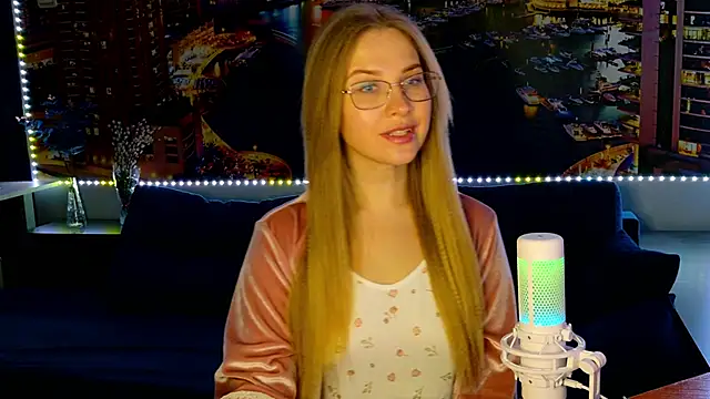 Snapshot of pusyavykusya chatting on March 12, 2025, 10:39 pm pusyavykusya online show from March 12, 2025, 10:39 pm