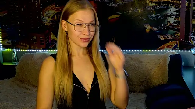 Snapshot of pusyavykusya chatting on October 14, 2025, 7:14 pm pusyavykusya online show from October 14, 2025, 7:14 pm