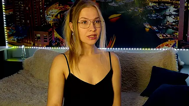 Snapshot of pusyavykusya chatting on November 12, 2025, 11:21 am pusyavykusya online show from November 12, 2025, 11:21 am