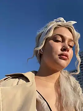 KikiWatson online show from January 11, 2025, 7:06 am