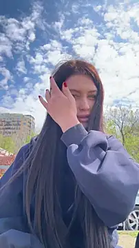 KikiWatson online show from April 15, 2026, 7:59 am