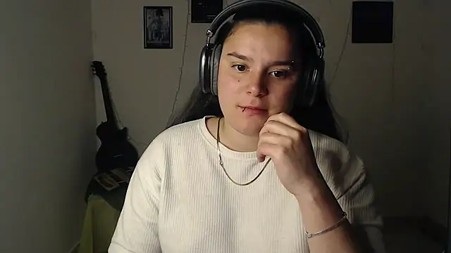 Nika 1  online show from September 19, 2025, 6:52 pm