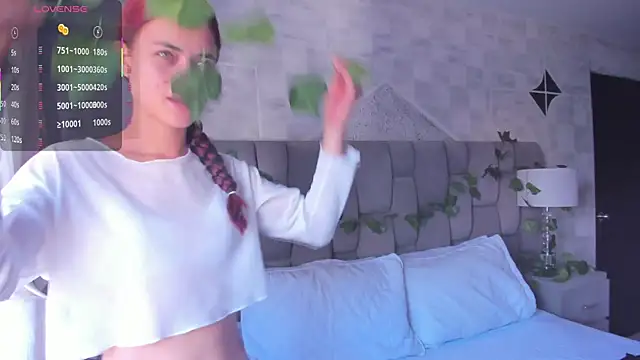 HannaRhodes online show from January 22, 2025, 1:11 pm