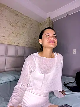 HannaRhodes online show from October 30, 2025, 1:56 pm