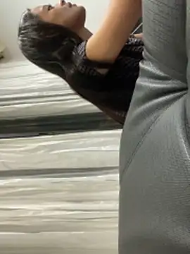 HannaRhodes online show from December 5, 2025, 4:10 am