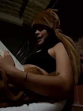 HannaRhodes online show from January 12, 2026, 3:12 am