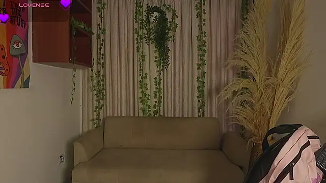 HannaRhodes online show from March 13, 2026, 3:29 pm