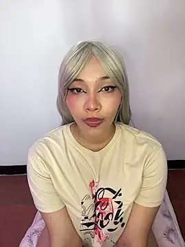 MadelineBenet online show from September 22, 2025, 3:52 am