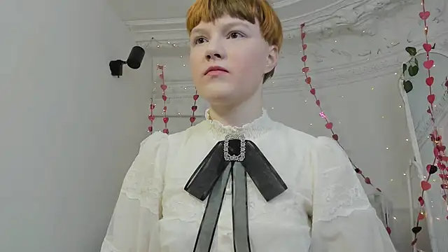 DreamyLuna online show from January 21, 2025, 8:32 pm