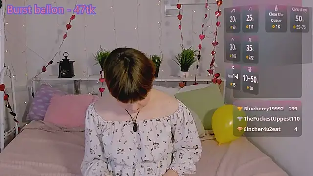 DreamyLuna online show from January 25, 2025, 11:43 pm