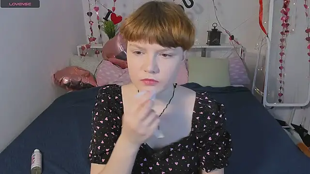 DreamyLuna online show from January 30, 2025, 10:51 pm