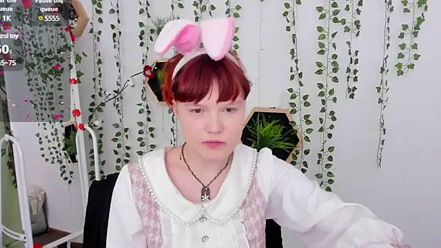 DreamyLuna online show from March 16, 2025, 3:47 am