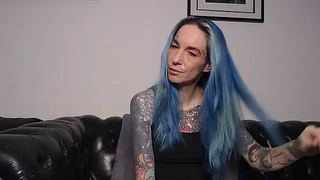 Snapshot of RavenryderUK chatting on December 7, 2024, 9:44 pm RavenryderUK online show from December 7, 2024, 9:44 pm