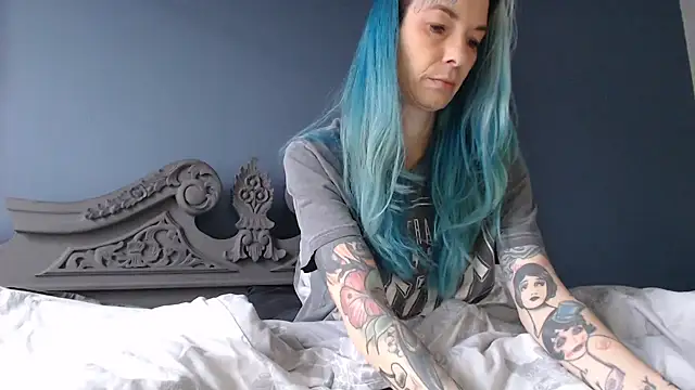 Snapshot of RavenryderUK chatting on January 28, 2025, 10:45 am RavenryderUK online show from January 28, 2025, 10:45 am