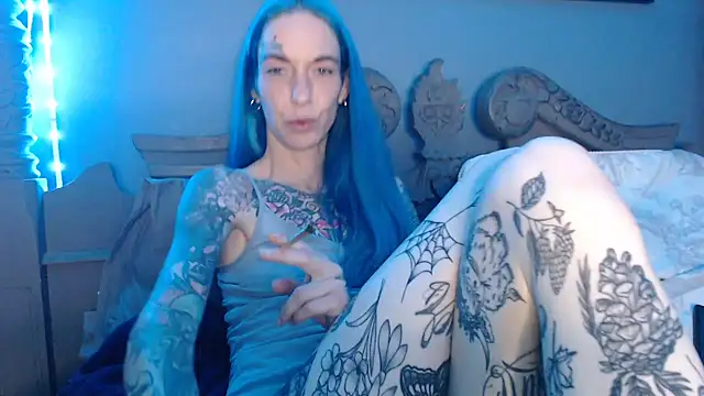 Snapshot of RavenryderUK chatting on September 12, 2025, 8:42 pm RavenryderUK online show from September 12, 2025, 8:42 pm