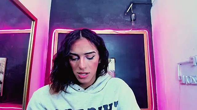 Isabella stanford2 online show from January 9, 2026, 2:20 pm