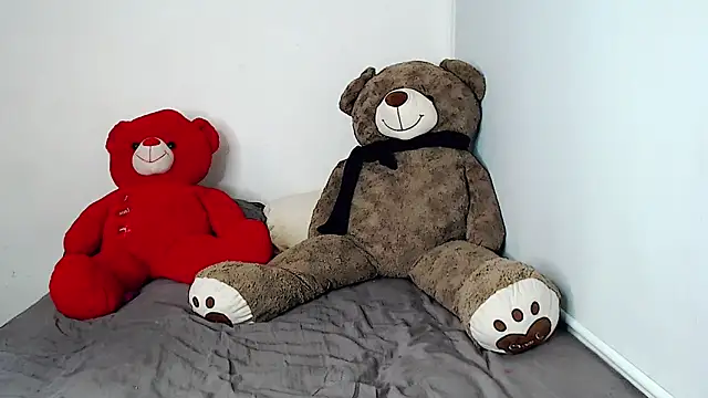 SamanthaaSmitt online show from February 4, 2025, 9:41 pm