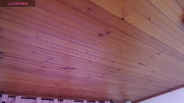 julz 03 online show from November 5, 2025, 11:32 am