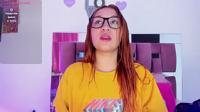 Alba Grey online show from November 24, 2025, 11:37 pm