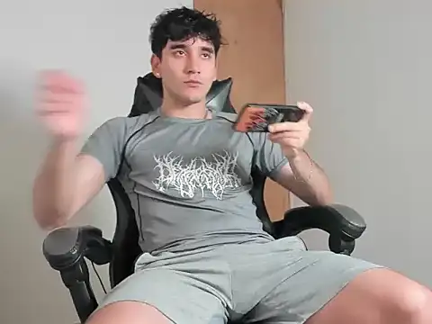 leo030809 online show from March 25, 2026, 11:44 pm