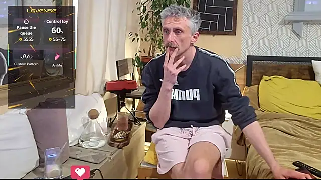 unclestefansdick online show from April 16, 2026, 2:07 pm