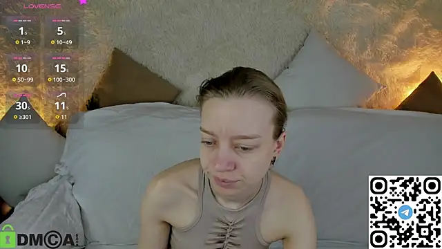 Snapshot of Michelle_Blond chatting on January 13, 2026, 7:02 am Michelle Blond online show from January 13, 2026, 7:02 am